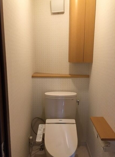 篠原中町戸建のトイレ