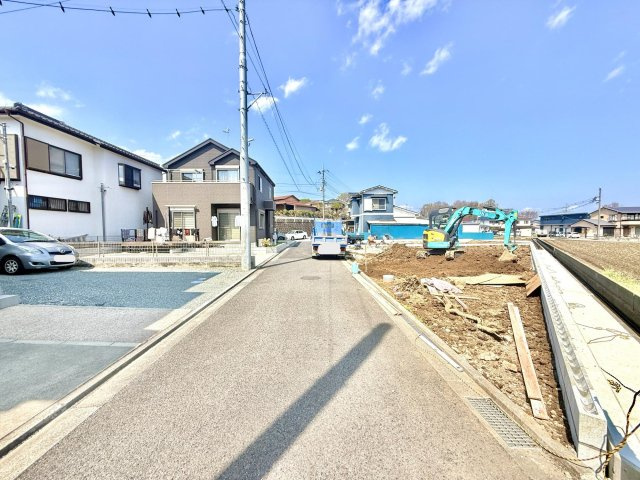【前面道路含む現地写真】 | 平塚市南金目　全２棟　新築住宅