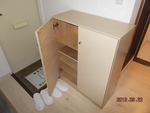 サニモールの玄関