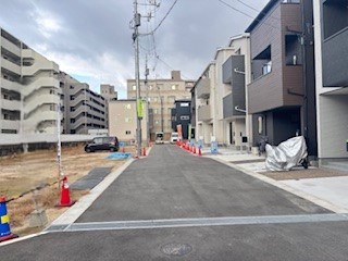 【前面道路含む現地写真】 | 西区庚午中1（古江駅）全9区画　NO9 | 前面道路8.5ｍ