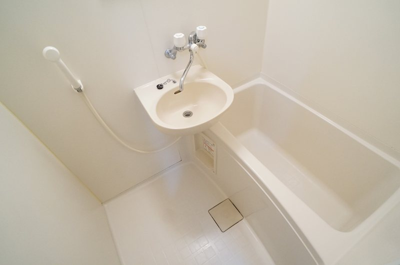 エクシード円町の浴室