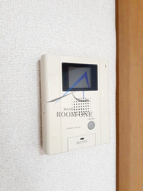 サンセットタイムの設備|モニター付きインターホンです。