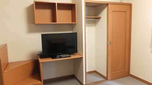 レオパレス人形の内装|クローゼット