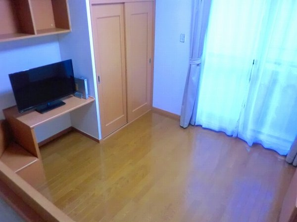 レオパレスファンタジーの居間・リビング