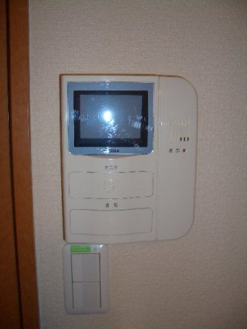 レオパレスファンタジーのその他|モニター付インターホン