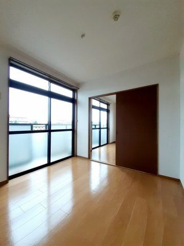 サンシティー７５Ⅰの居間・リビング