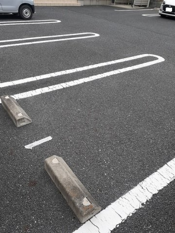 カリ－ノの駐車場