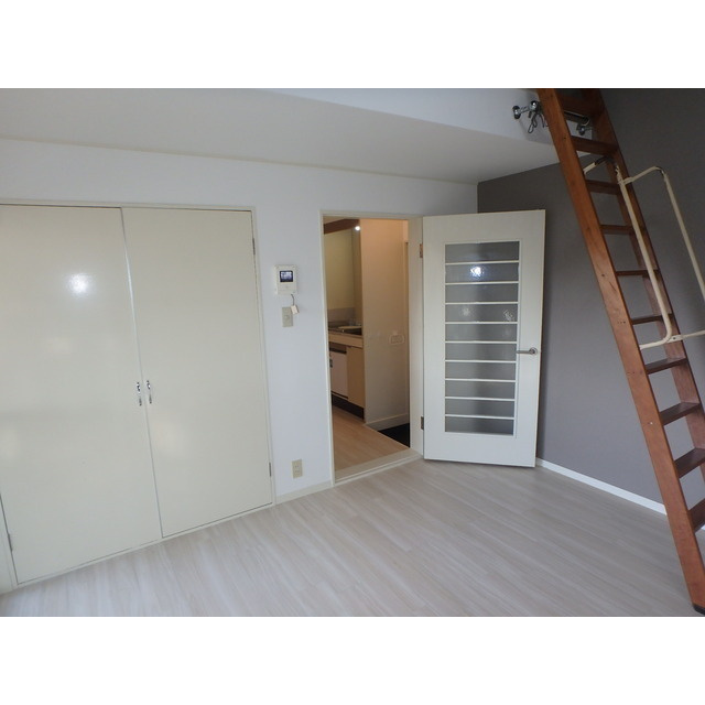 シティパレス東住藤金の居間・リビング