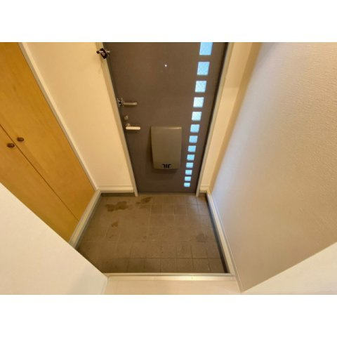 アコルデ21E棟の玄関