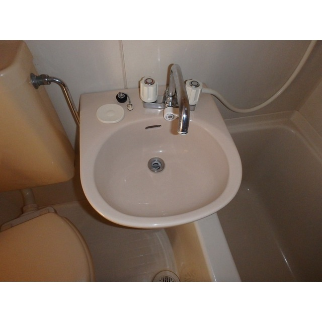 レオパレスアムールの洗面所