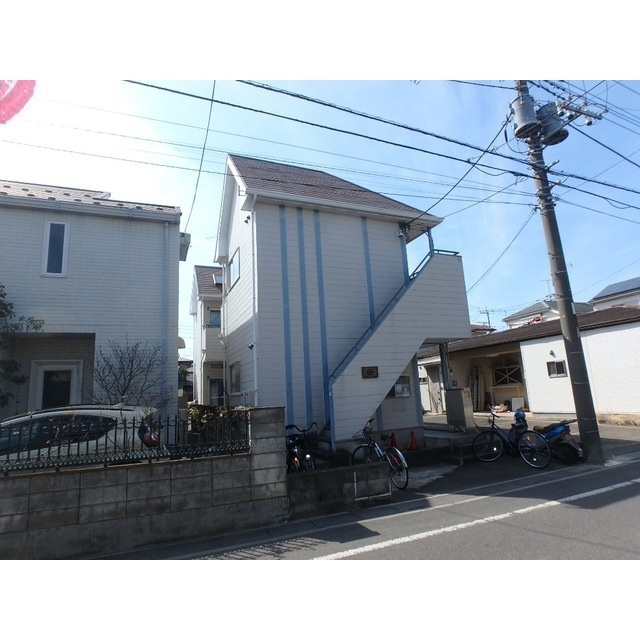 レオパレスアムールの外観