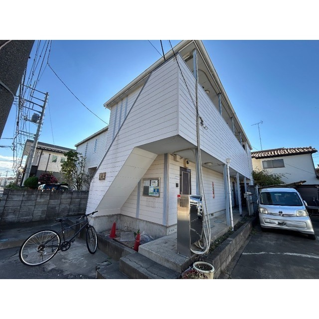 レオパレスアムールの外観