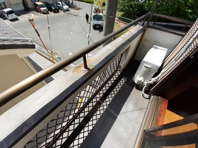 泉町貸家のバルコニー