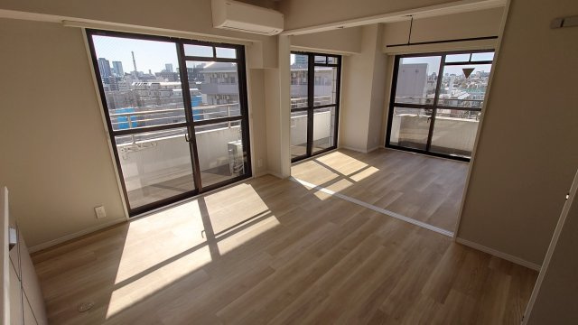 【居間・リビング】