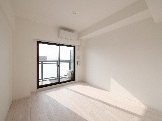 大阪市淀川区木川東２丁目の賃貸マンションの居間・リビング