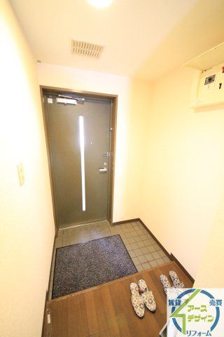 プラザハイツ二ツ屋A棟の玄関|※類似部屋