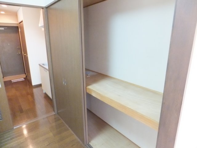 フローラ本八幡の収納