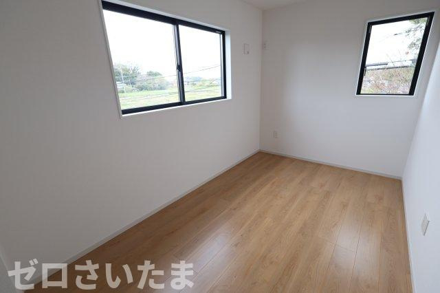 《仲介手数料無料》伊奈町本町２丁目206新築一戸建てエルデの洋室|2階 6.2帖