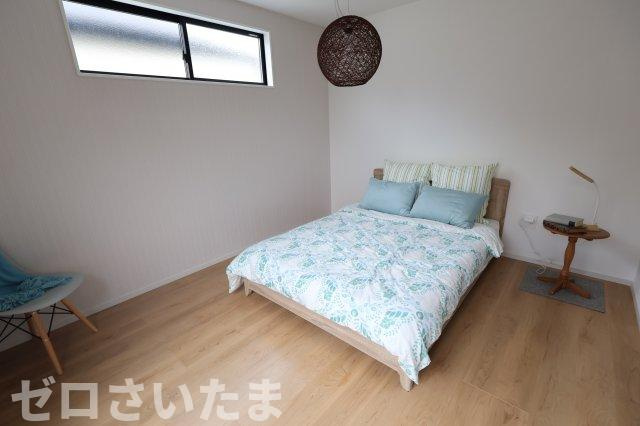 《仲介手数料無料》伊奈町本町２丁目206新築一戸建てエルデの洋室|2階 8.7帖