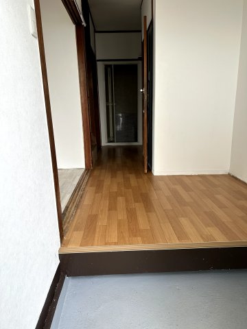 西舞子5丁目一戸建ての玄関