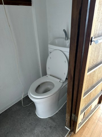 西舞子5丁目一戸建てのトイレ