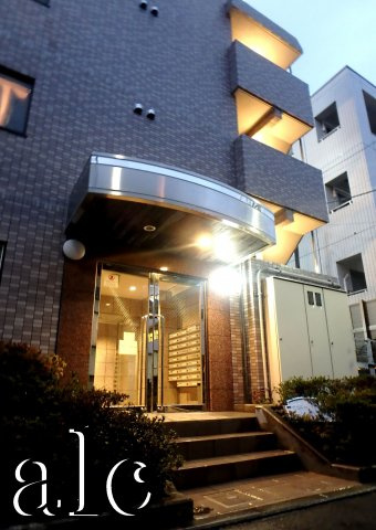 パークウェル西新宿の外観|パークウェル外観(夜間撮影)