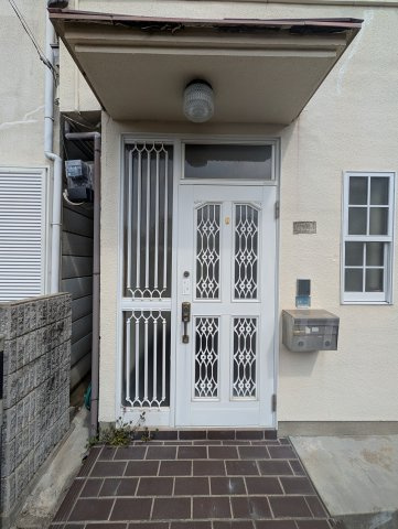 高取山町一戸建のエントランス