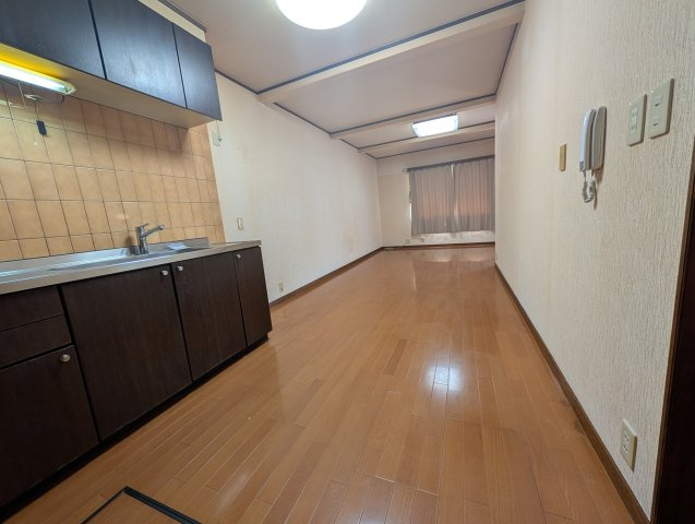 高取山町一戸建の居間・リビング
