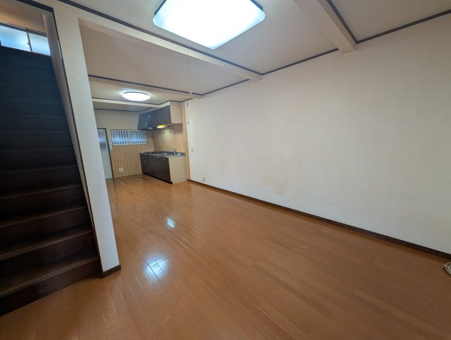 高取山町一戸建の居間・リビング