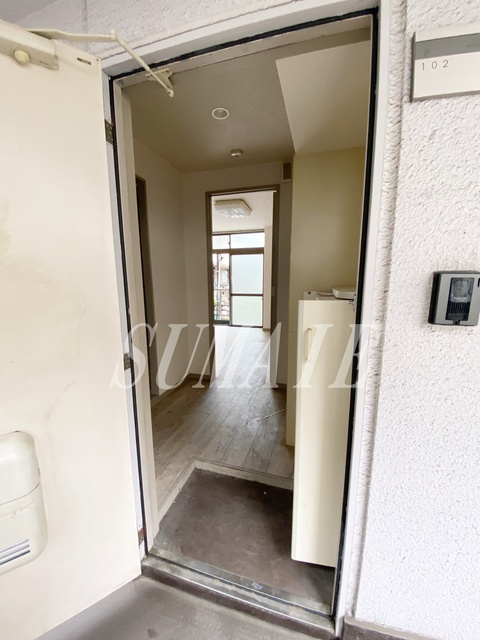 プレステージ新小岩の玄関|玄関です。下駄箱もあります。