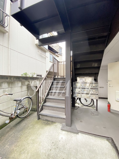 プレステージ新小岩のその他|階段で上まで登ります。