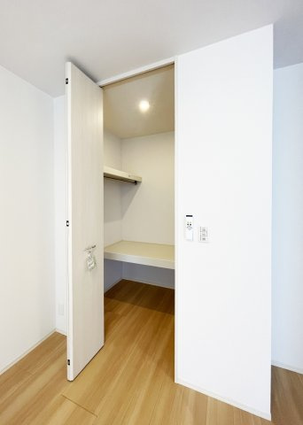 ルミエール　Ｅ棟の収納