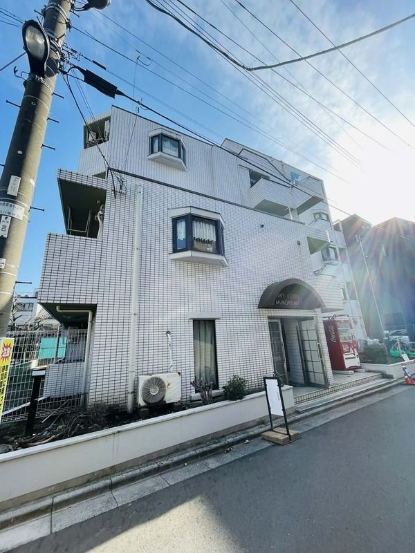 スカイコート向島第2の外観