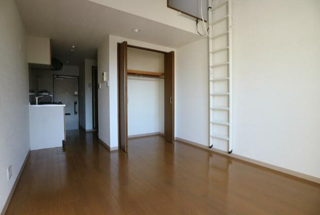 杉並区上井草１丁目のアパートの居間・リビング