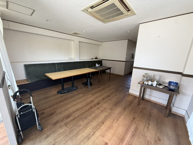 鹿ケ谷テナントの内装
