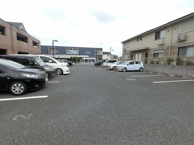 【駐車場】