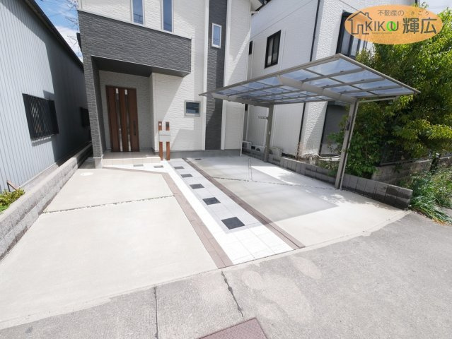姫路市別所町別所４丁目　中古戸建の駐車場
