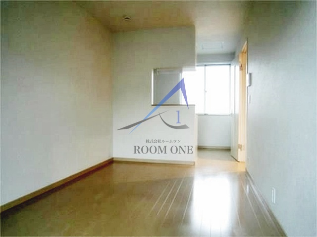 MERCIの居間・リビング|洋室のお部屋です。