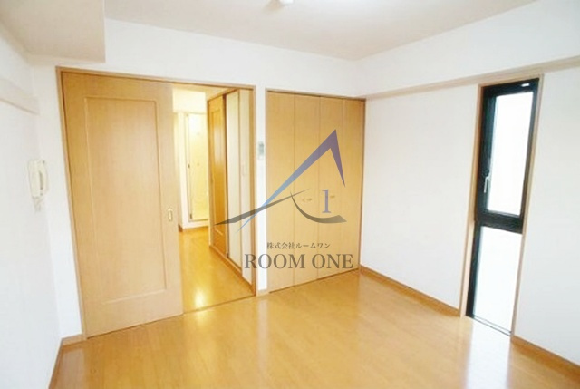 マルショウビルの居間・リビング|洋室のお部屋です。