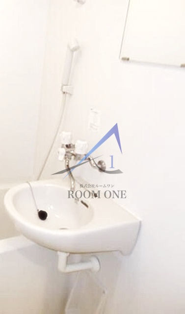 メゾンドカムリの洗面所|洗面台です。