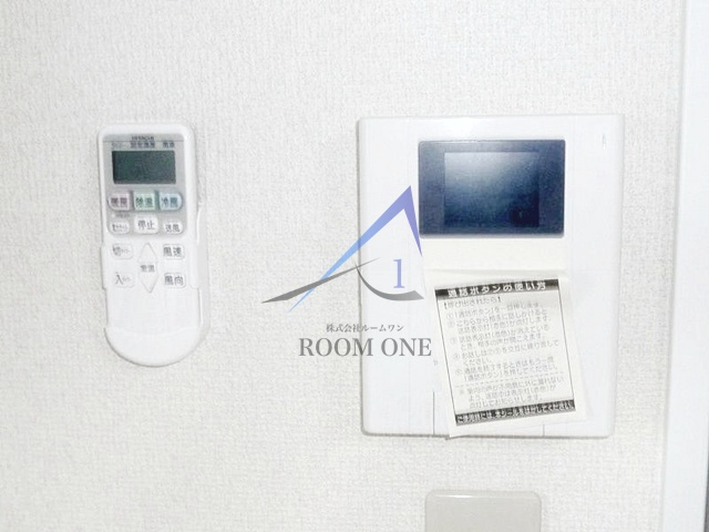 b’CASA新大橋のセキュリティ|モニター付きインターホンです。