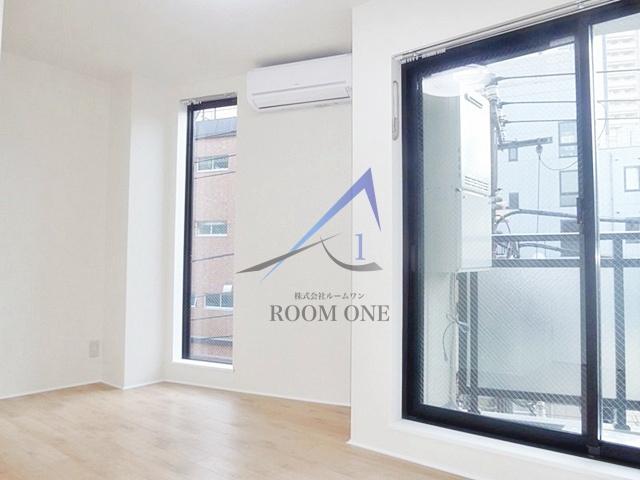 b’CASA新大橋の居間・リビング|洋室のお部屋です。