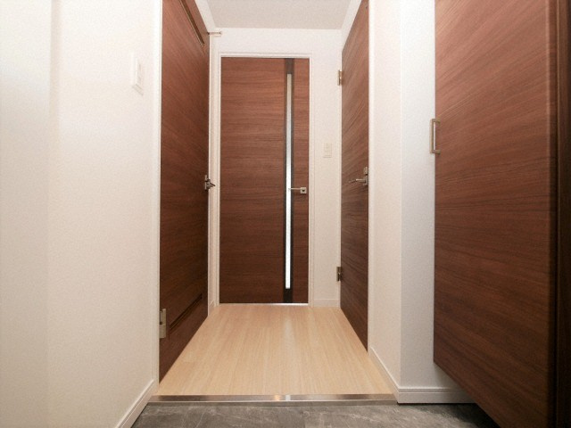 大阪市北区大淀中２丁目の賃貸マンションの玄関