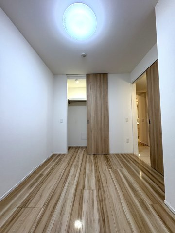 SEA-SIDE VILLA— 辻堂東海岸の洋室