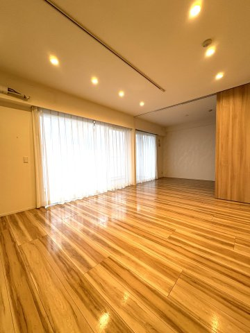 SEA-SIDE VILLA— 辻堂東海岸の居間・リビング