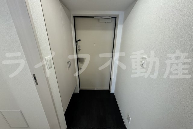 アドバンス大阪アネラの玄関|きれいな玄関です