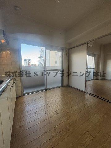 仲介手数料0円！サンメゾン植田の居間・リビング