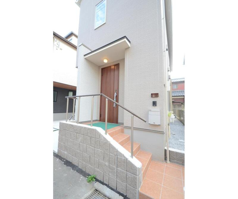 府中市西府町2丁目戸建のエントランス