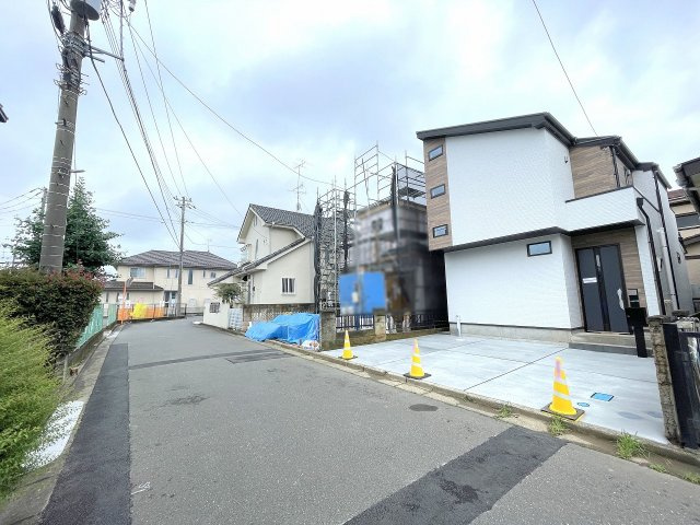 【前面道路含む現地写真】 | 入間郡三芳町藤久保　新築一戸建住宅　全1棟　(ふじみ野店) | 周辺環境も併せてご案内いたします。是非ご連絡ください！