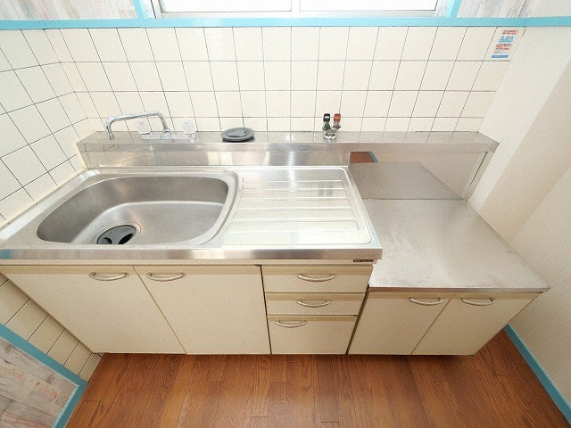 大阪市淀川区三津屋南２丁目の賃貸マンションのキッチン